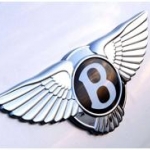 Грабитель засыпал салон Bentley порошком для пожаротушения